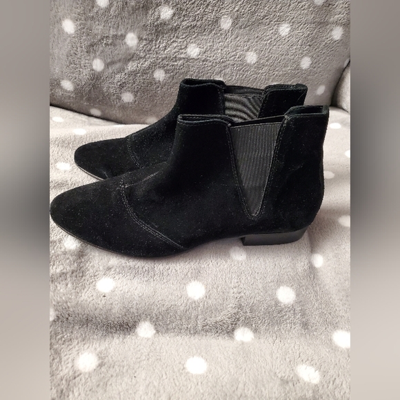 Town Shoes, Suede, black, flats - Picture 5 of 16